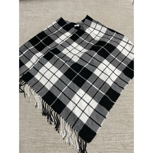 Nine West Fleece Pancho Sweater Women’s One Size Plaid Warm Pullover - Picture 1 of 10